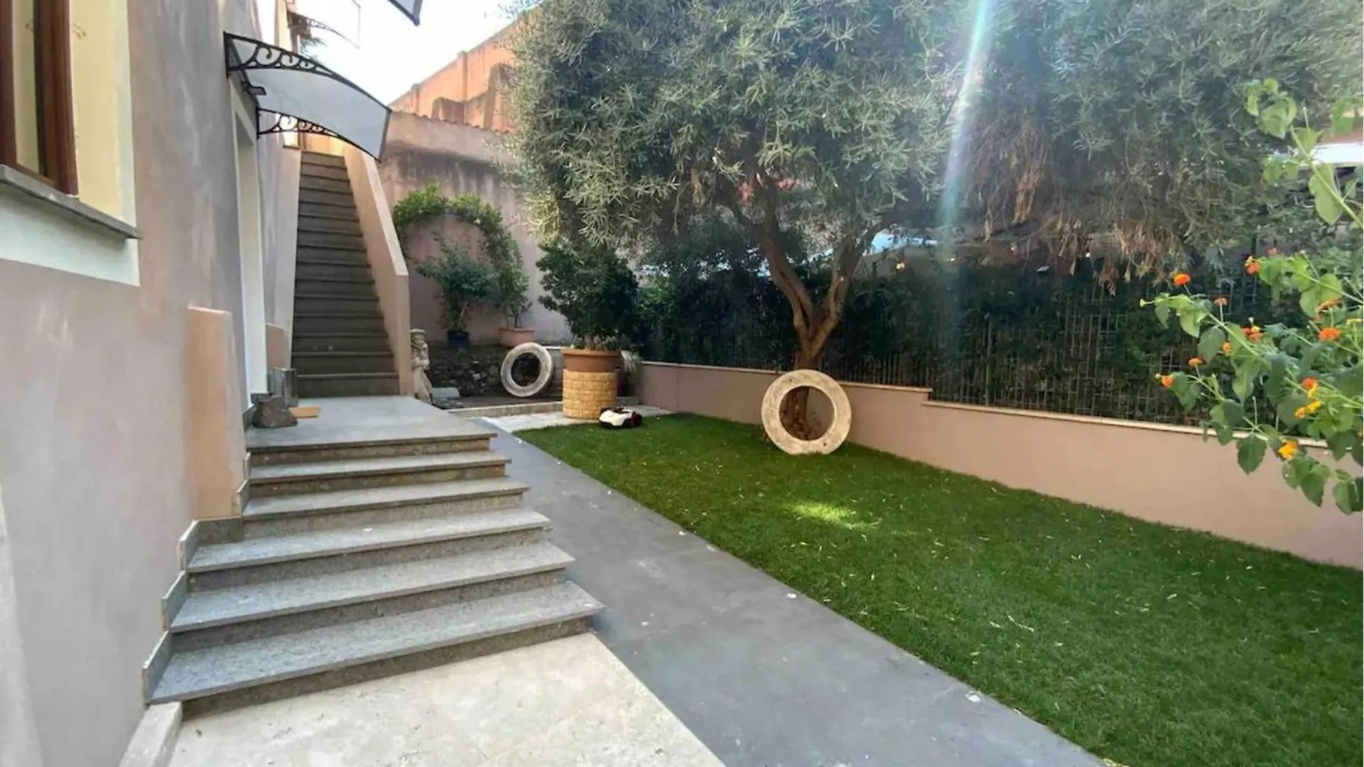 Exclusive Villa With Private Garden - 5 Minutes From The Colosseum