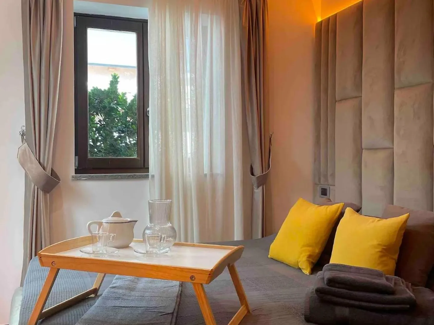 Exclusive Villa With Private Garden - 5 Minutes From The Colosseum Rome